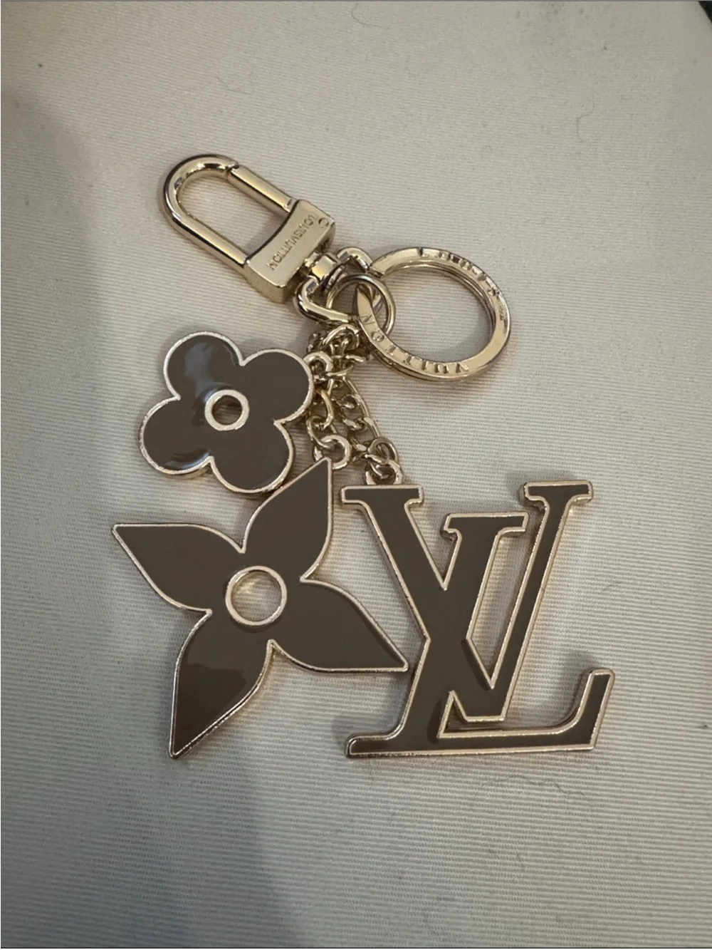 Unbranded bag charm Gold & Taupe LV Flower Key Charm - Designer Key & Card Holde